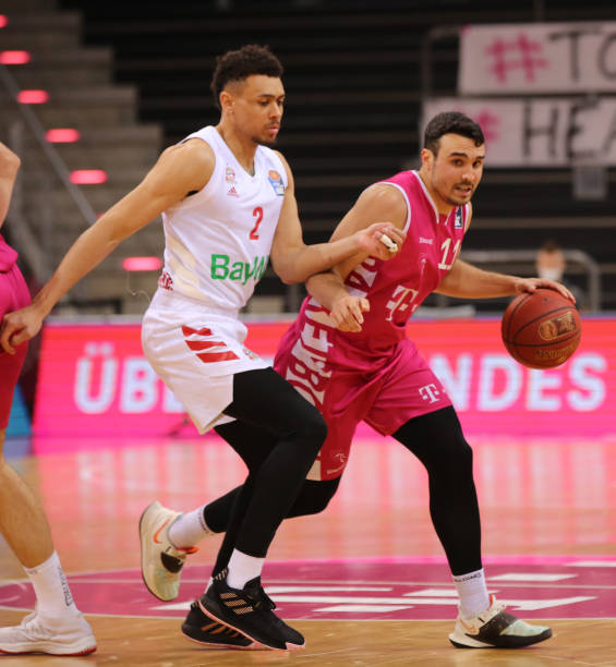 周吸引了来 周吸引了来